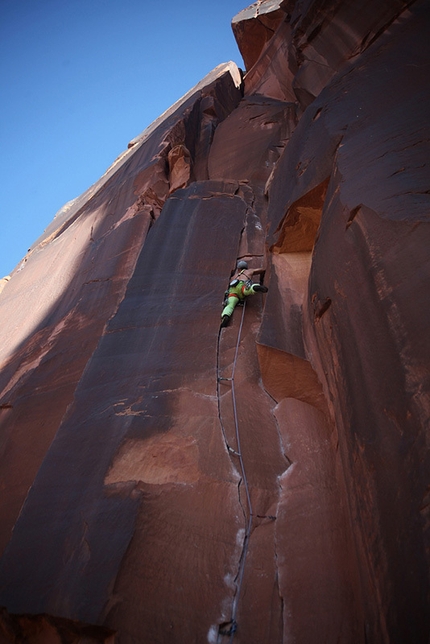 Desert Sandstone Climbing Trip #3 - Indian Creek, Monument Valley, Castle Valley - Indian Creek