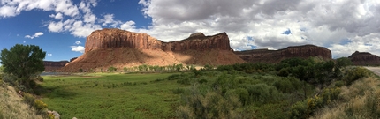 Desert Sandstone Climbing Trip #3 - Indian Creek, Monument Valley, Castle Valley - Indian Creek