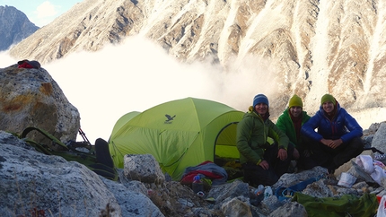 Minya Konka, Sichuan, Cina - Vittorio Messini, Simon Gietl e Daniel Tavernini al campo base avanzato, Little Konka