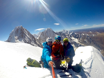 Minya Konka, Sichuan, China - Vittorio Messini, Simon Gietl and Daniel Tavernini on the summit of Little Konka