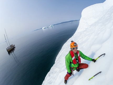 Klemen Premrl e Aljaz Anderle sugli iceberg in Groenlandia