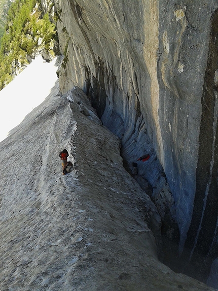 Monte Robon, Alpi Giulie, Andrea Polo, Gabriele Gorobey - Liberi di scegliere, Monte Robon: preparativi all'attacco della via