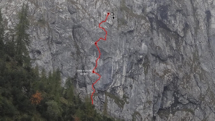 Generazioni a Confronto, Sasso di Fontana Mora, Diego Pezzoli, Angelo Fantini - The route Generazioni a Confronto, north face of Sasso di Fontana Mora, by Diego Pezzoli and Angelo Fantini