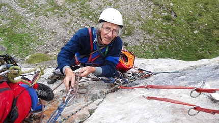 Generazioni a Confronto, Sasso di Fontana Mora, Diego Pezzoli, Angelo Fantini - Generazioni a Confronto: Angelo Fantini at the belay on pitch 1