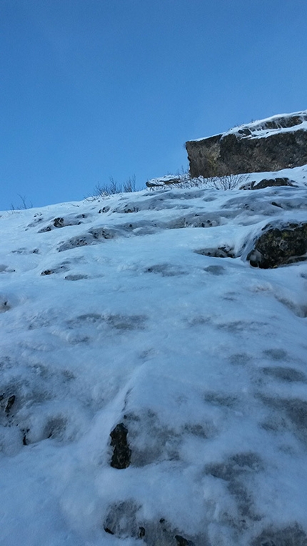 Cima Denti della Vecchia, Val Gerola - Cristian Candiotto durante l'apertura di Anitaice (M5, 140m), Cima Denti della Vecchia in Val Gerola