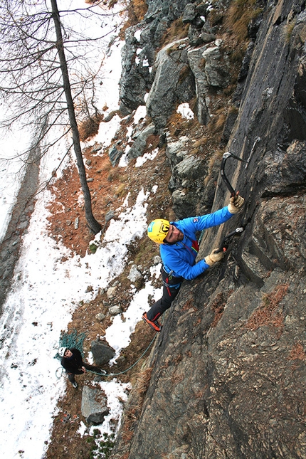 Shampoo Dry, drytooling in Valle d'Aosta - Drytooling nel settore Shampoo Dry, Champorcher, Valle d'Aosta