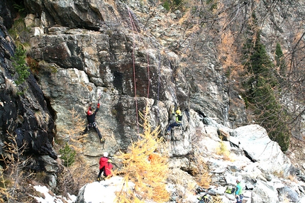 Shampoo Dry, drytooling in Valle d'Aosta - Drytooling nel settore Shampoo Dry, Champorcher, Valle d'Aosta