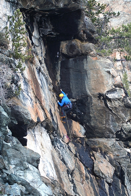 Shampoo Dry, drytooling in Valle d'Aosta - Drytooling nel settore Shampoo Dry, Champorcher, Valle d'Aosta