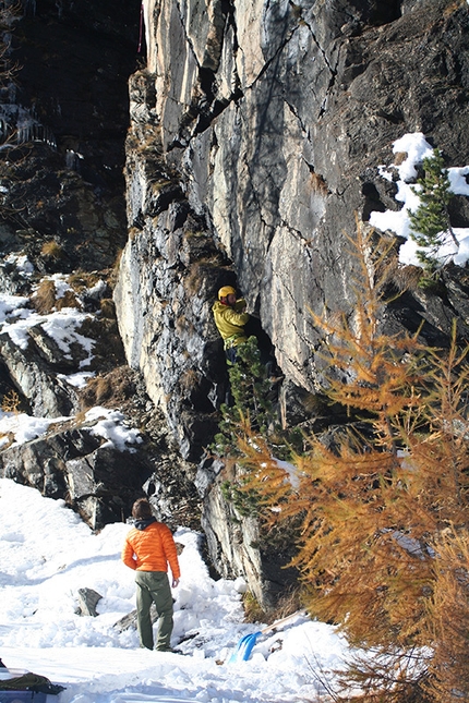 Shampoo Dry, drytooling in Valle d'Aosta - Drytooling nel settore Shampoo Dry, Champorcher, Valle d'Aosta