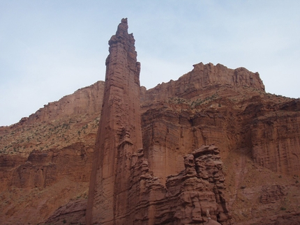 Desert Sandstone Climbing Trip #4 - Capitol Reef, Goosenecks, Dead Horse, Canyonlands - Fisher Towers