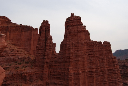 Desert Sandstone Climbing Trip #4 - Capitol Reef, Goosenecks, Dead Horse, Canyonlands - Fisher Towers