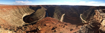 Desert Sandstone Climbing Trip #4 - Capitol Reef, Goosenecks, Dead Horse, Canyonlands - I ''goosenecks'' del San Juan River