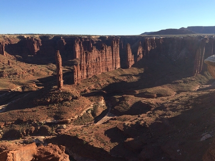 Desert Sandstone Climbing Trip #4 - Capitol Reef, Goosenecks, Dead Horse, Canyonlands - Il Totem (aka Standing Rock), nel Monument Basin