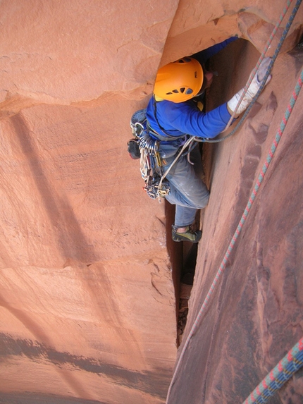 Desert Sandstone Climbing Trip #4 - Capitol Reef, Goosenecks, Dead Horse, Canyonlands - Sul Bridger Jack