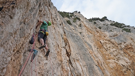 Gola di Frasassi, Rolando Larcher, Luca Giupponi - Decrescita Obbligata: durante l'apertura del 4° tiro