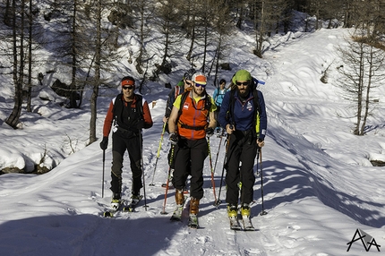 Un monte qualunque - Valle del Cuneese - Un monte qualunque: due discorsi in mezzemaniche