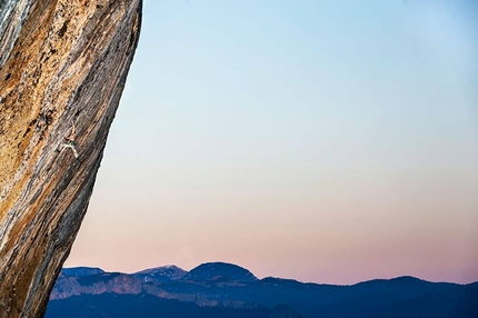 Domen Skofic climbs 9a+, Mina Markovic and Klemen Becan clinch 8c+ at Oliana