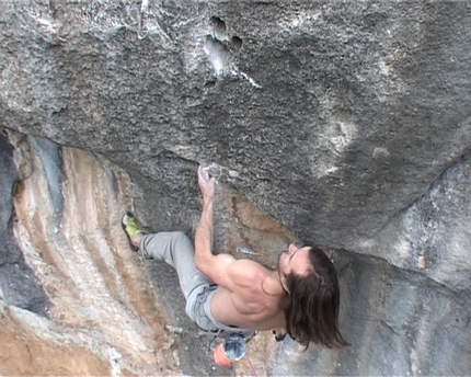 Dave MacLeod repeats Odi Social 8c+