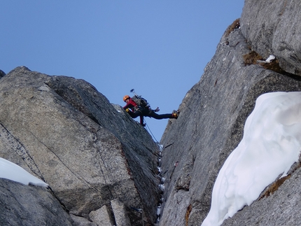 Monte Nero, Presanella - Wind of Change: terzo tiro - il bel diedro del tiro chiave