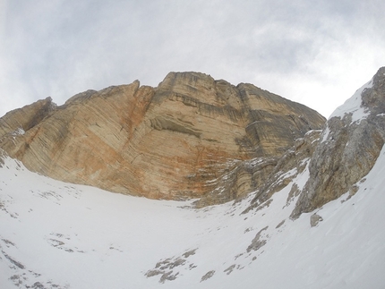 Wüstenblume, Sass de la Crusc, Simon Gietl, Adam Holzknecht - Simon Gietl and Adam Holzknecht during the winter ascent of Wüstenblume, Sass de la Crusc, Dolomites on 22-23/12/2014