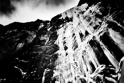 Ice climbing in Canada, Matthias Scherer, Tanja Schmitt - Tanja Schmitt climbing Nemesis, Stanley Headwall, BC, Canada