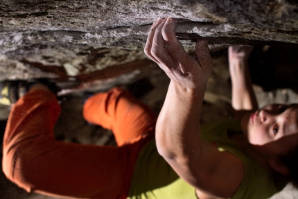 Giorgia Tesio, Varazze - Giorgia Tesio su Excalibur (sit start) 8A+ / V12, Varazze, Italy