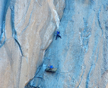 Tommy Caldwell, Kevin Jorgeson, El Capitan - Kevin Jorgeson on pitch 7, together with Tommy Caldwell during the Dawn Wall push, El Capitan, Yosemite