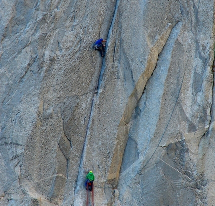 Tommy Caldwell, Kevin Jorgeson, El Capitan - Kevin Jorgeson on pitch 3, 5.13c, together with Tommy Caldwell during their Dawn Wall push, El Capitan, Yosemite