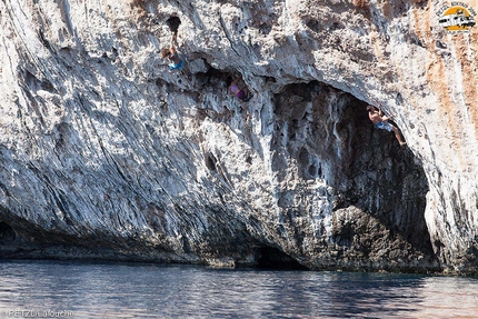 Petzl RocTrip 2014 - Petzl RocTrip 2014: deep water solo a Olympos in Turchia