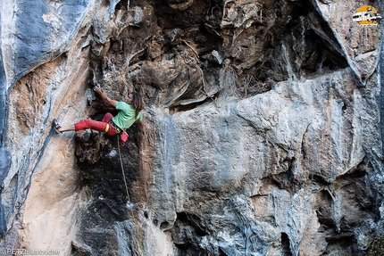 Petzl RocTrip 2014 - Petzl RocTrip 2014: Ozturk Kayikci a Citdibi in Turchia