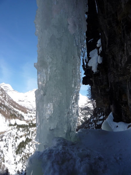 Gole di Gondo - Partenza della seconda candela di Buon compleanno (Gole di Gondo)