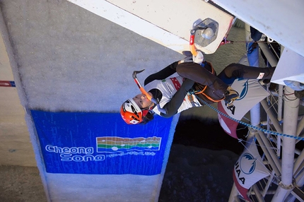 Ice Climbing World Cup 2015 - HanNaRai Song wins the Cheongsong stage of the Ice Climbing World Cup 2015