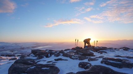 Greg Boswell &  Guy Robertson, Coira Gorm, Scotland - Gearing up at sunrise: Greg Boswell and Guy Robertson during the first ascent of The Greatest Show On Earth, X/10, Coira Gorm, Cul Mor, Scotland