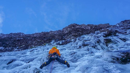 Greg Boswell and Guy Robertson make onsight first ascent of The Greatest Show On Earth in Scotland