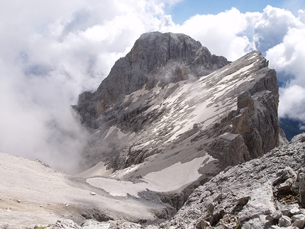 Bivacco Fanton, Marmarole, Dolomiti - La Forcella Marmarole fotografata da Forcella Froppa.