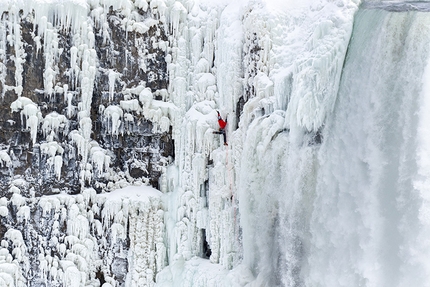 Will Gadd Niagara Falls - Will Gadd climbing the Niagara Falls on 27 January 2015