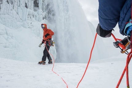 Will Gadd Niagara Falls - Will Gadd climbing the Niagara Falls on 27 January 2015