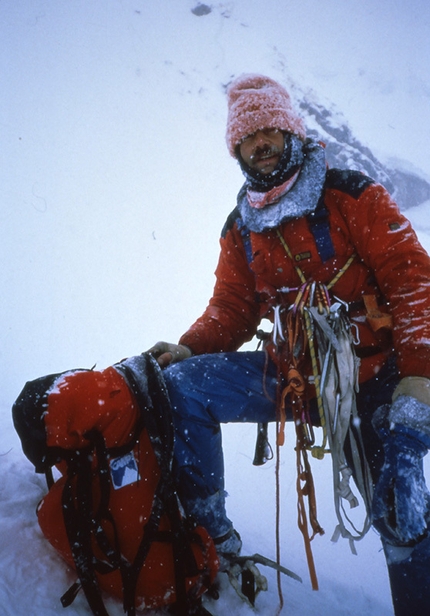 Renato Casarotto and the Peuterey Super Integral - Renato Casarotto on the Grandes Jorasses