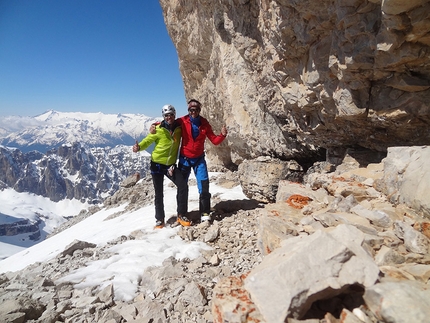 Cima Brenta, Dolomiti, Alessandro Beber, Marco Maganzini - Alessandro Beber e Marco Maganzini durante la discesa della parete sud di Cima Brenta, Dolomiti, primavera 2014