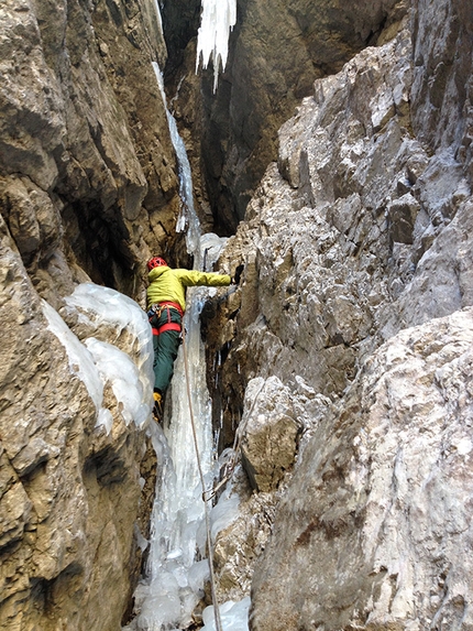 Sappada, ice climbing, Dolomites - Substituting the belay bolts on the ice climbs at Sappada, Italy