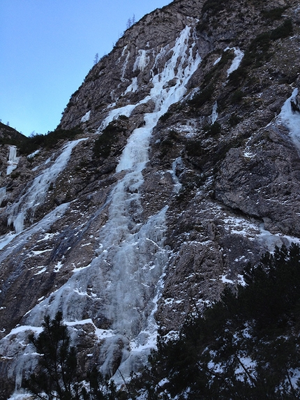 Sappada, ice climbing, Dolomites - Substituting the belay bolts on the ice climbs at Sappada, Italy