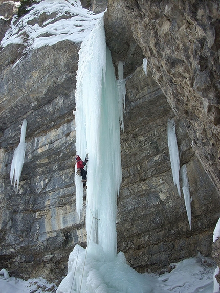 Massimo Piras - Massimo Piras climbing Ira di Beppe, Valle di Daone