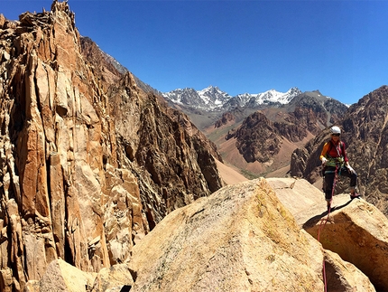 Los Arenales, Argentina - Climbing at Los Arenales in Argentina: panorama on Aguilla Campanile