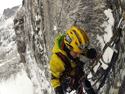 Trollveggen Troll Wall, Norvegia, Marek Raganowicz, Marcin Tomaszewski - Marek Raganowicz e Marcin Tomaszewski durante la prima salita di Katharsis (1100m, A4/M7) Trollveggen Troll Wall, Norvegia