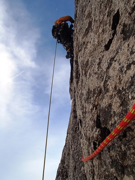 Trollveggen Troll Wall, Norvegia, Marek Raganowicz, Marcin Tomaszewski - Marek Raganowicz e Marcin Tomaszewski durante la prima salita di Katharsis (1100m, A4/M7) Trollveggen Troll Wall, Norvegia