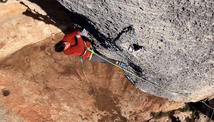 Stefano Carnati - Stefano Carnati climbing Hyaena 8b/b+ at Finale