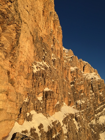 Cima Scotoni, Simon Gietl, Gerry Fiegl, Waffenlos - Simon Gietl and Gerry Fiegl during their winter ascent of Waffenlos, Cima Scotoni, Dolomites