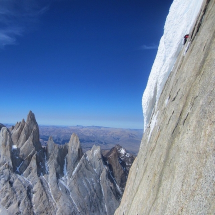 Colin Haley and Alex Honnold attempt one-day Torre Traverse in Patagonia