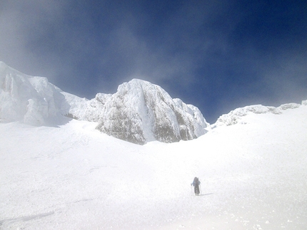 Run to the hills, Monte Miletto, Monti del Matese - Durante la prima salita di Run to the hills, Monte Miletto, Monti del Matese (Riccardo Quaranta, Francesco Palmiero, 10/03/2015)