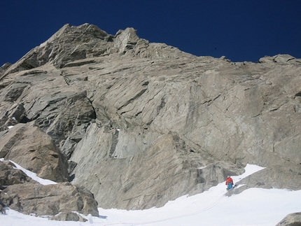 Mt. Maudit, Monte Bianco, Matt Helliker, Jon Bracey - Matt Helliker and Jon Bracey climbing Zephyr (M5+, 6b, 400m), a possible new mixed climb up the East Face of Mt. Maudit in the Mont Blanc Massif.